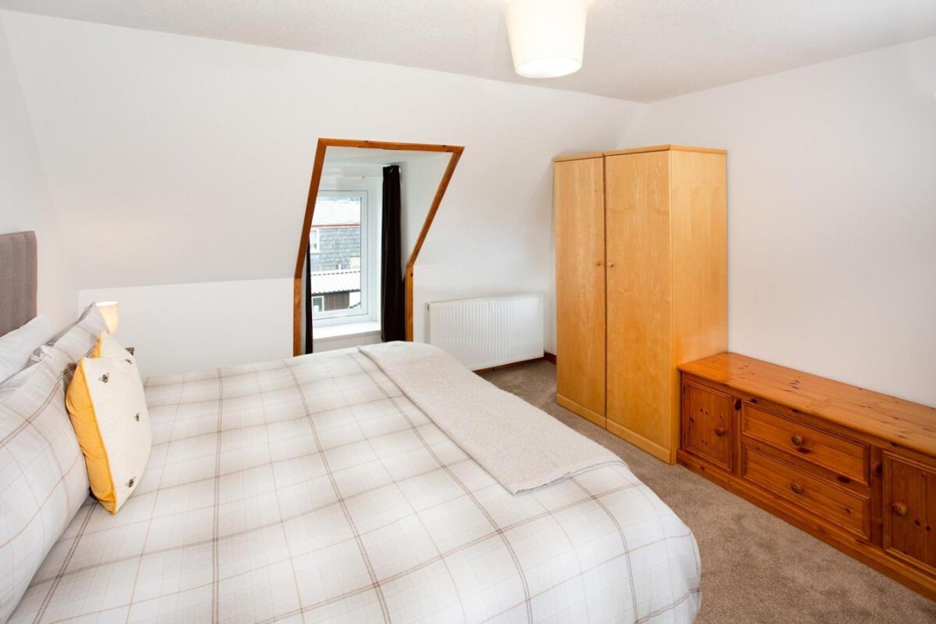 Mike'S 3-Bedroom Countryside Cottage Alness Exterior photo