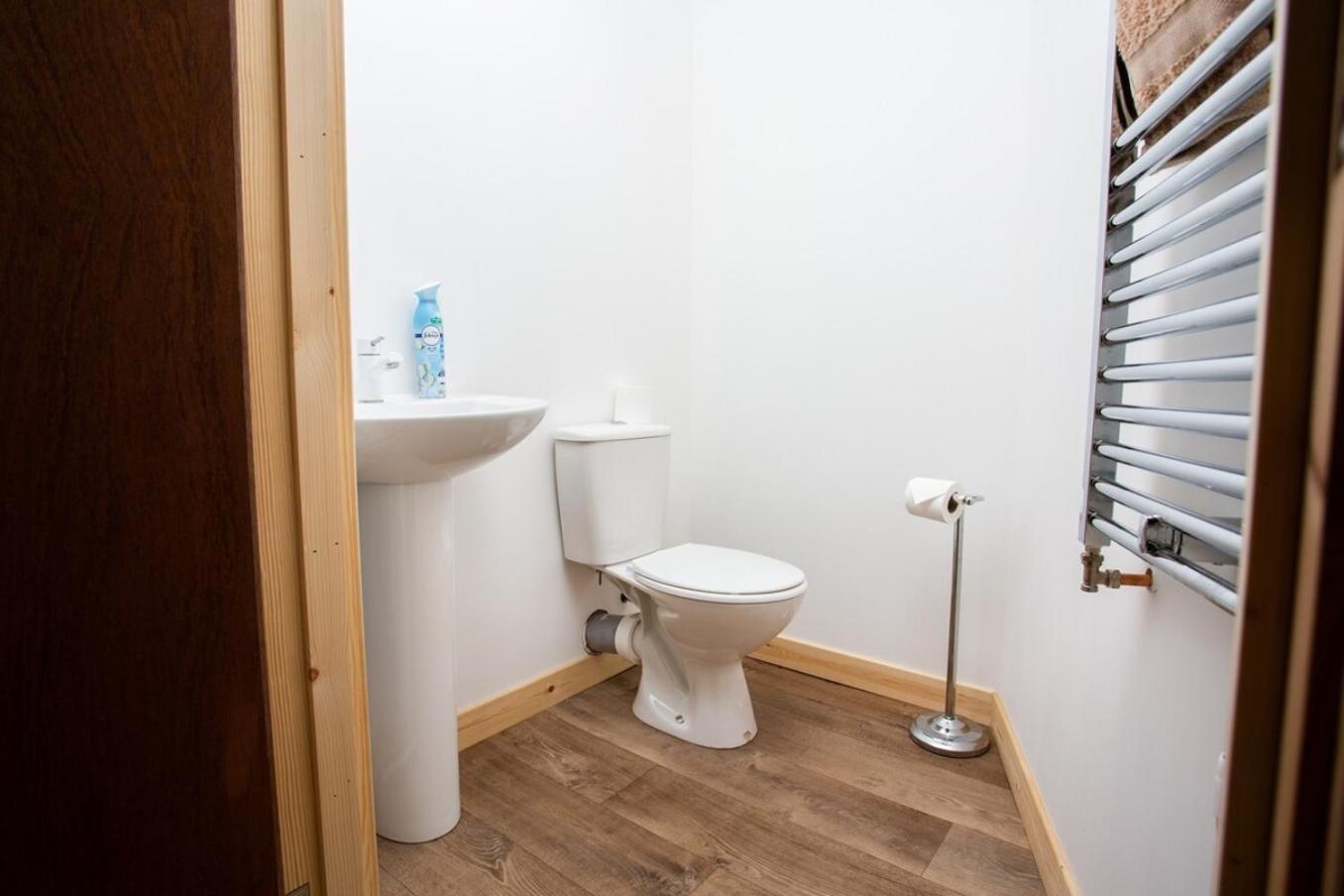Mike'S 3-Bedroom Countryside Cottage Alness Exterior photo