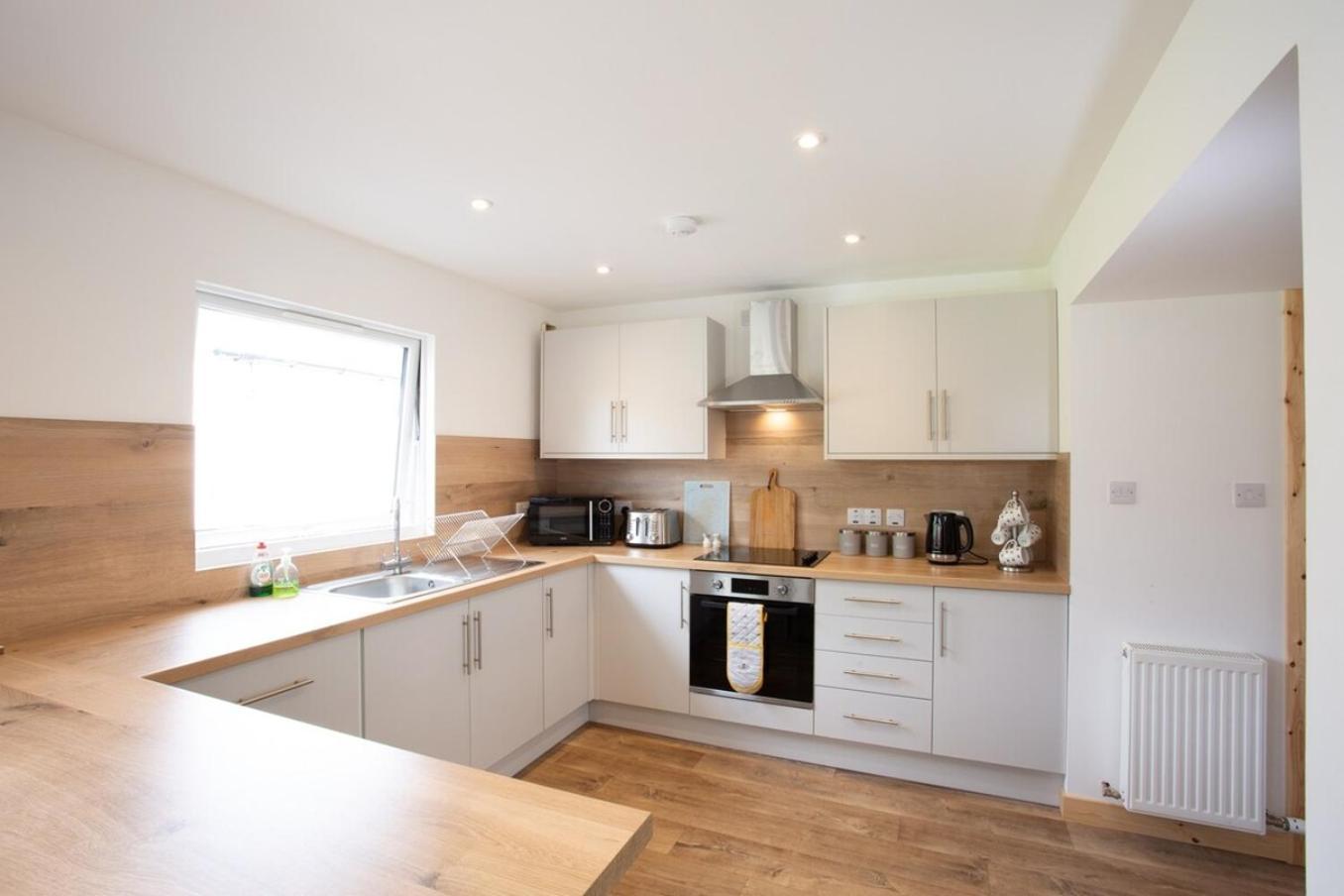 Mike'S 3-Bedroom Countryside Cottage Alness Exterior photo